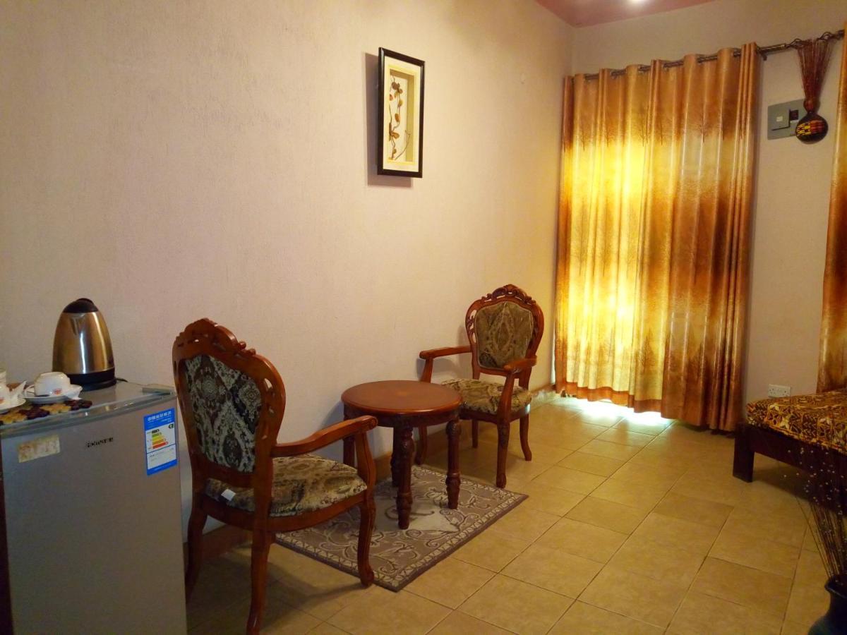 Peniel Beach Hotel Entebbe Esterno foto