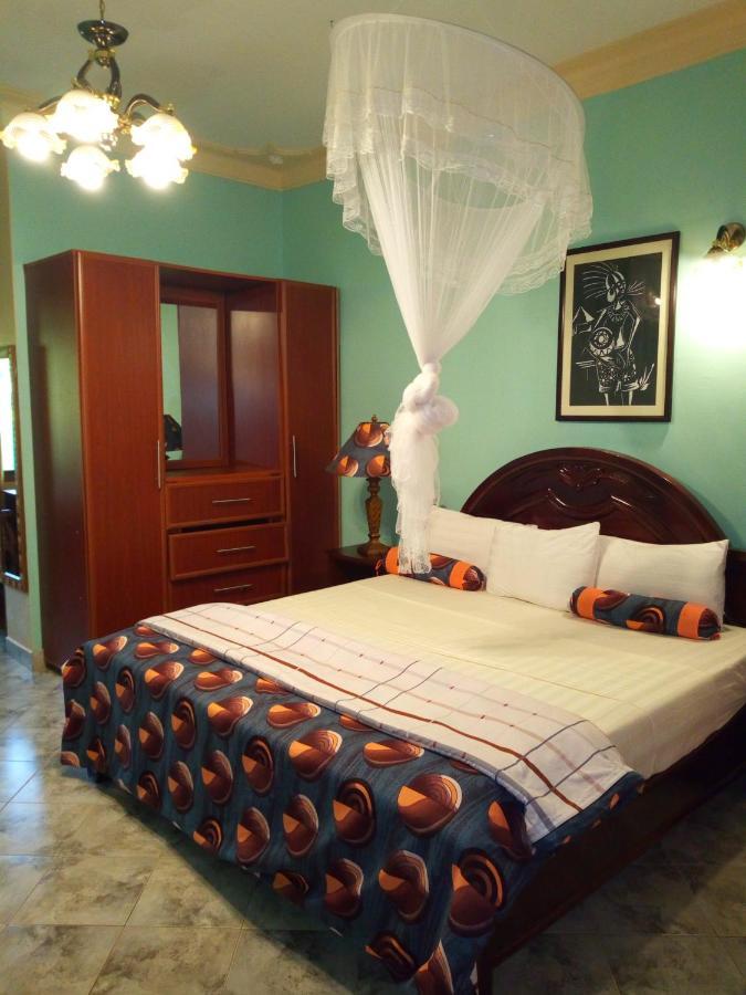 Peniel Beach Hotel Entebbe Esterno foto