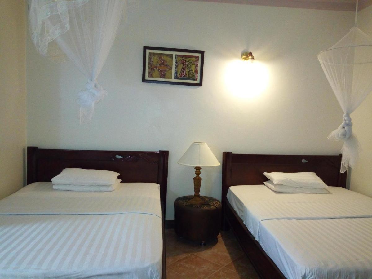 Peniel Beach Hotel Entebbe Esterno foto